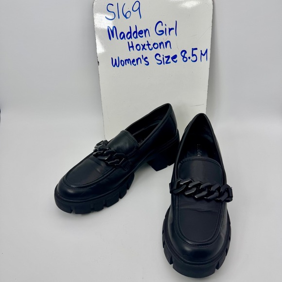 Madden Girl Hoxtonn Lug Sole Loafers Chain Accent Black Women's Size 8.5M - Picture 1 of 12